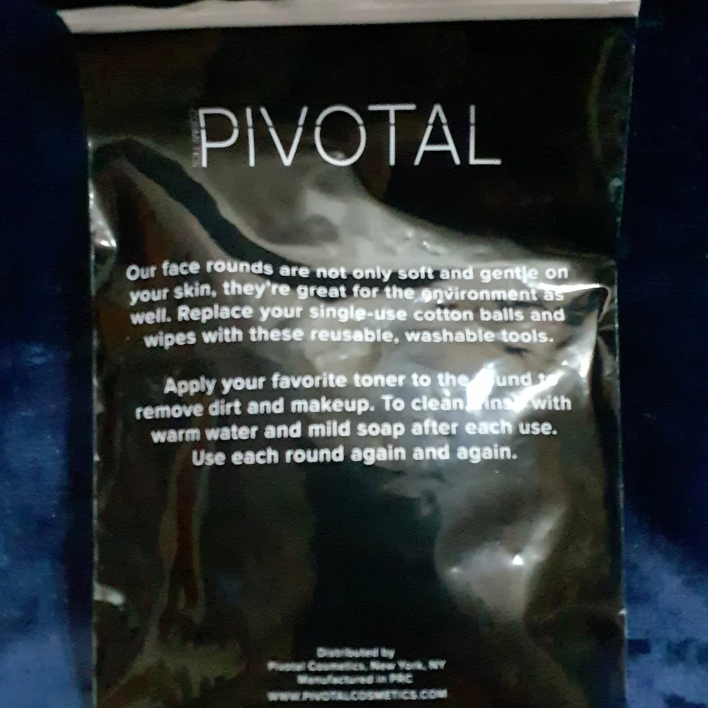 PIVOTAL Reusable Face Rounds - 3 count - Picture 2 of 2